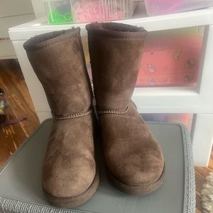 Like new kids Uggs